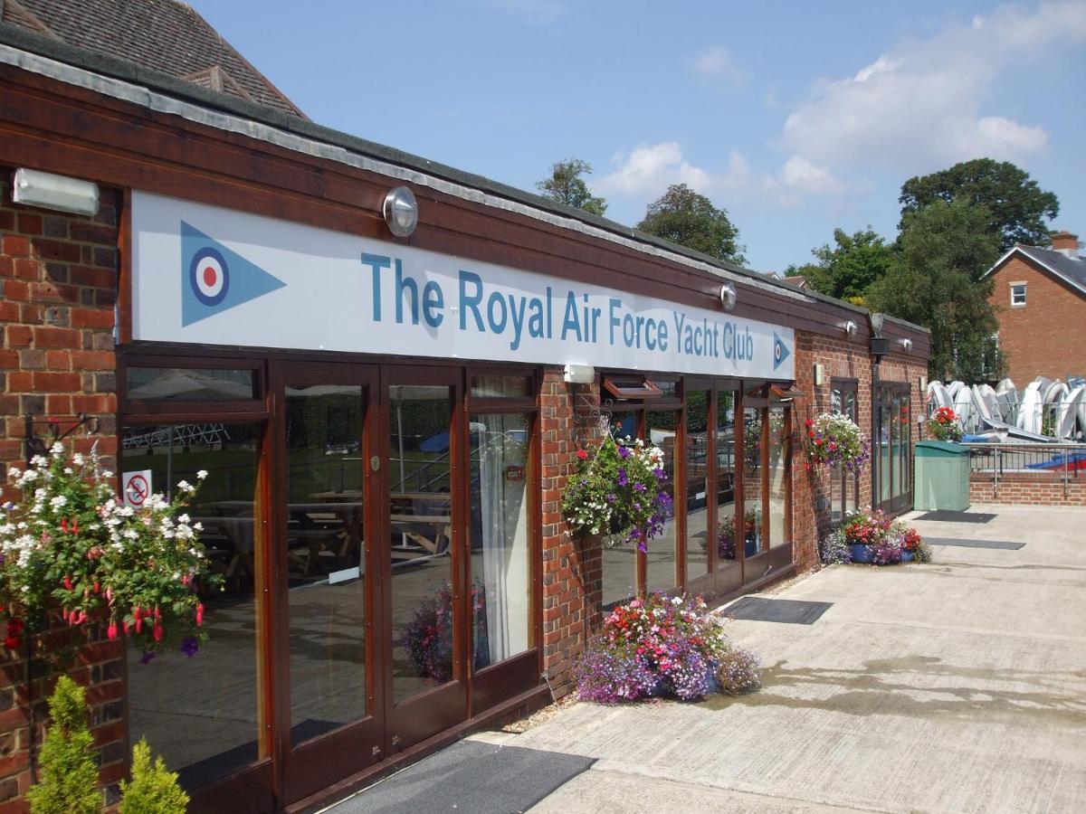 Riverside House Hamble-le-Rice Exterior photo